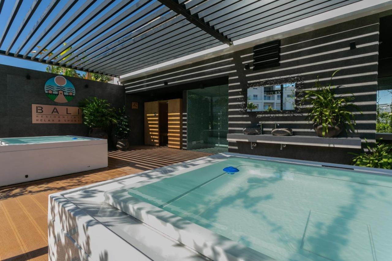 Nice 2 Bedroom Bali Apartment With Sea Views تورّيفيِخا المظهر الخارجي الصورة