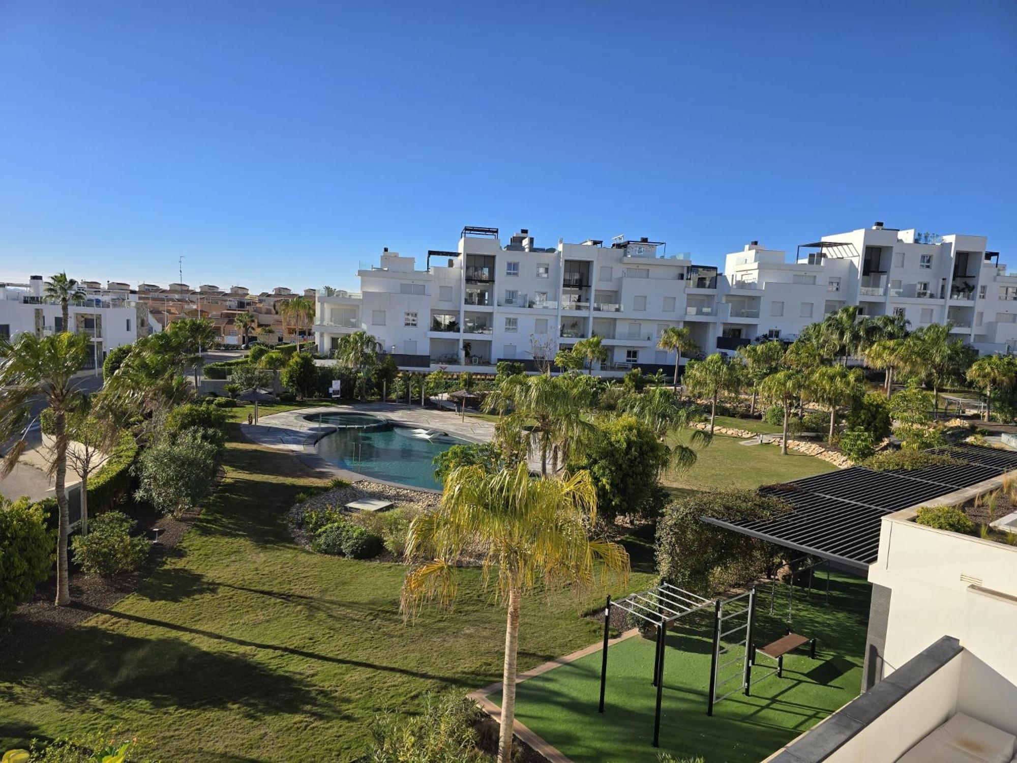Nice 2 Bedroom Bali Apartment With Sea Views تورّيفيِخا المظهر الخارجي الصورة