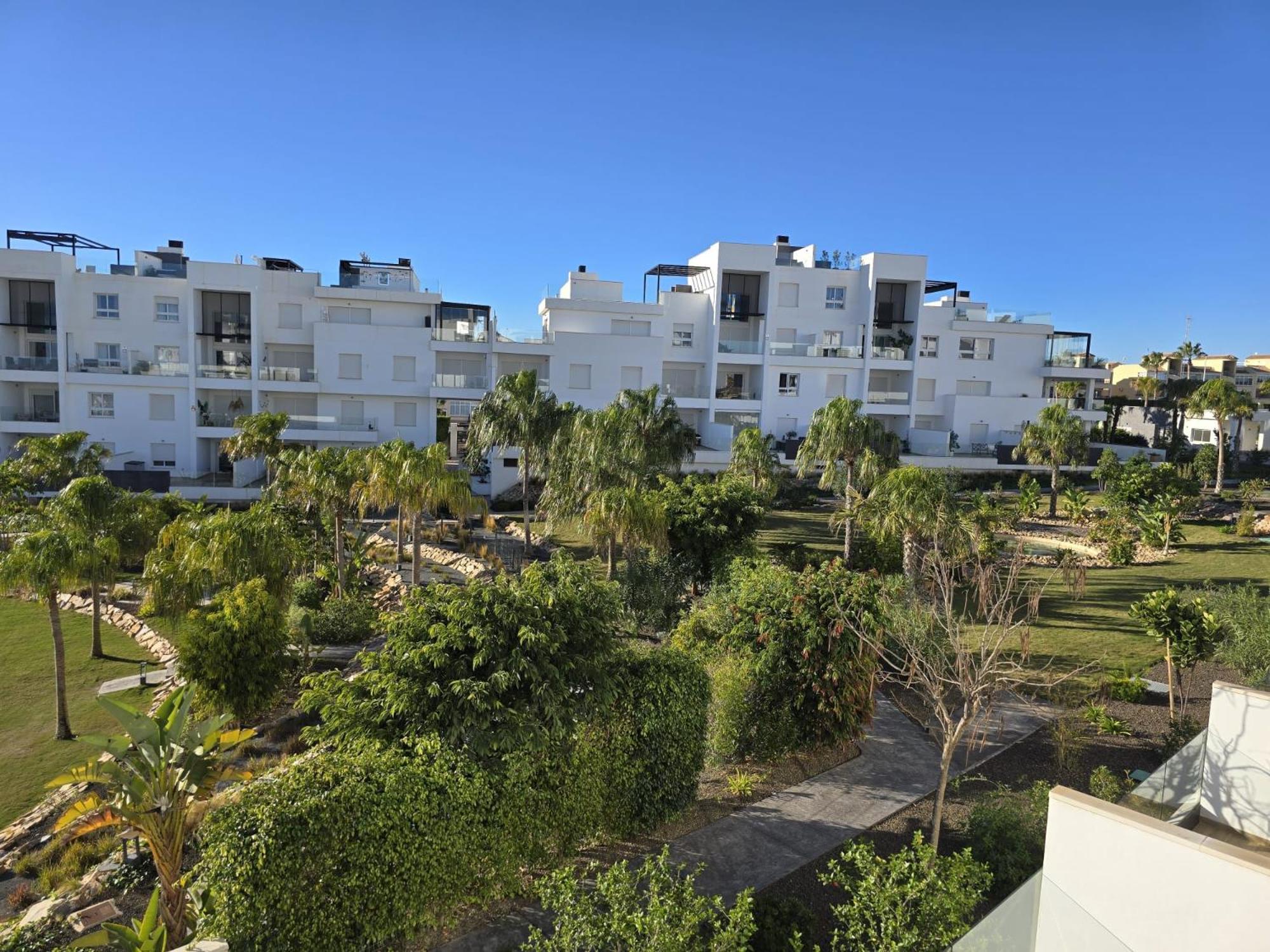Nice 2 Bedroom Bali Apartment With Sea Views تورّيفيِخا المظهر الخارجي الصورة