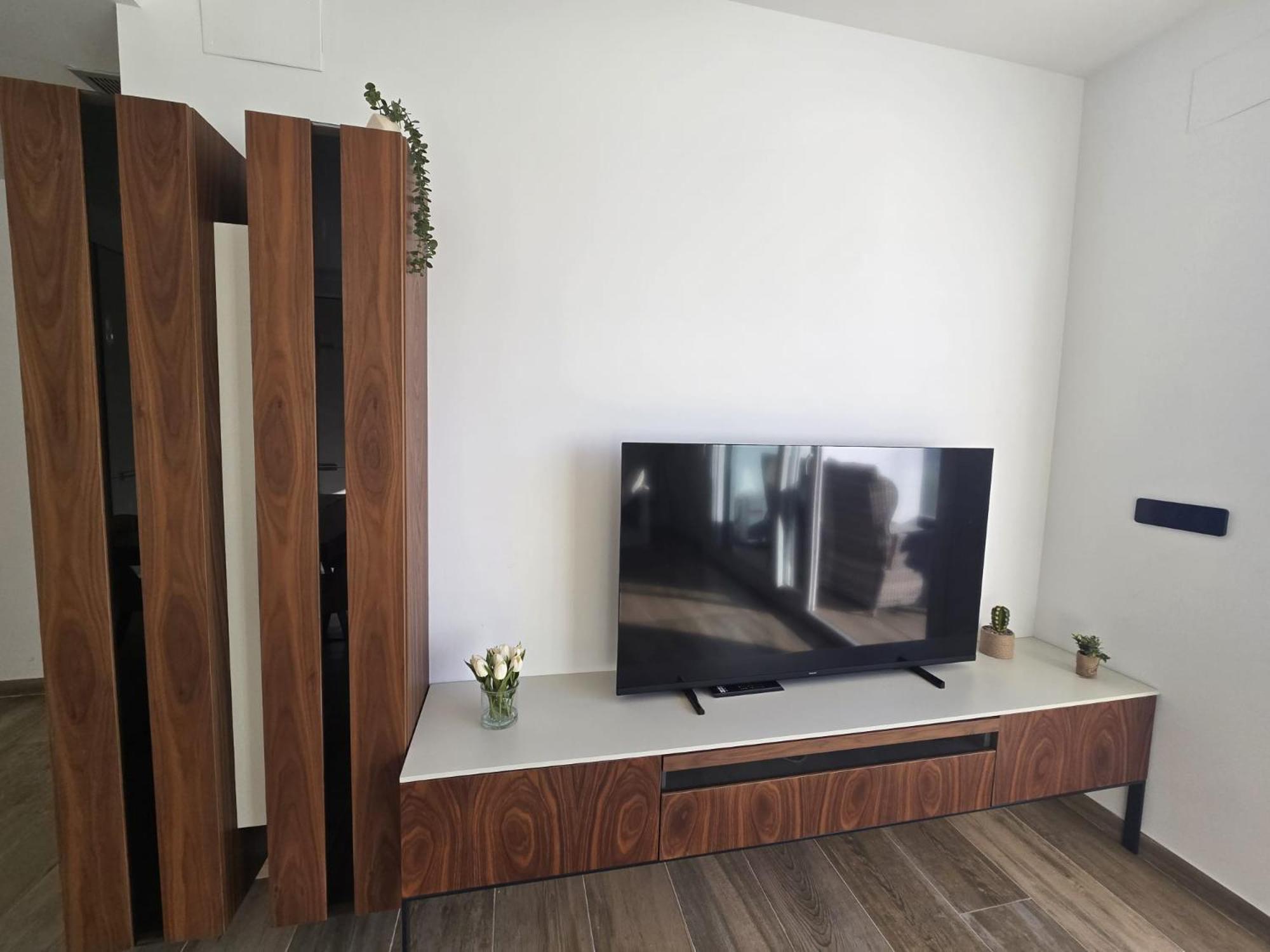 Nice 2 Bedroom Bali Apartment With Sea Views تورّيفيِخا المظهر الخارجي الصورة